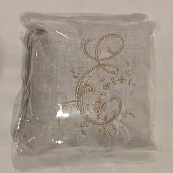 NWT Handmade Embroidered Monogrammed Lavender Pillow (Linen/Cotton) - Picture 4 of 10